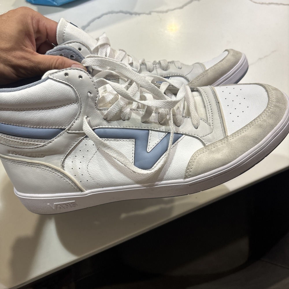 vans lowland Mid comfycush Size 13